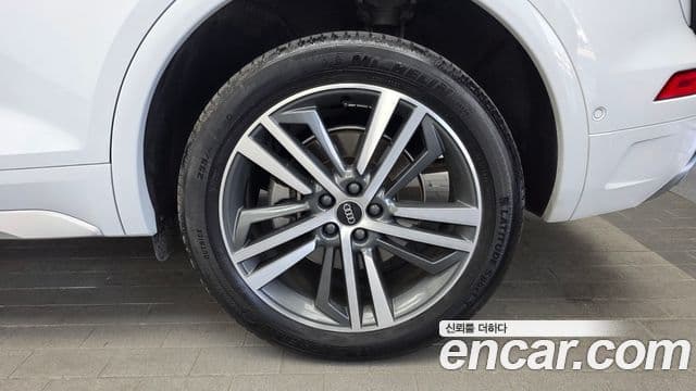 Audi Q5 2022 — Photo 31/36