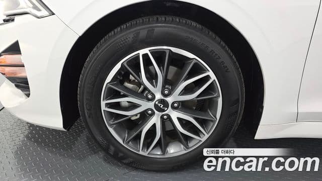 Kia K5 2023 — ფოტო 5/20