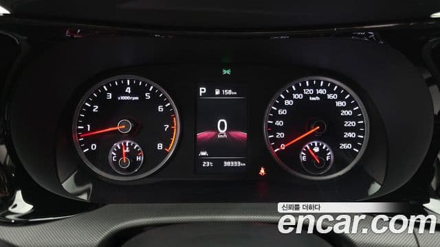 Kia K5 2023 — ფოტო 8/20