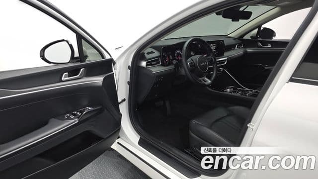 Kia K5 2023 — ფოტო 10/20