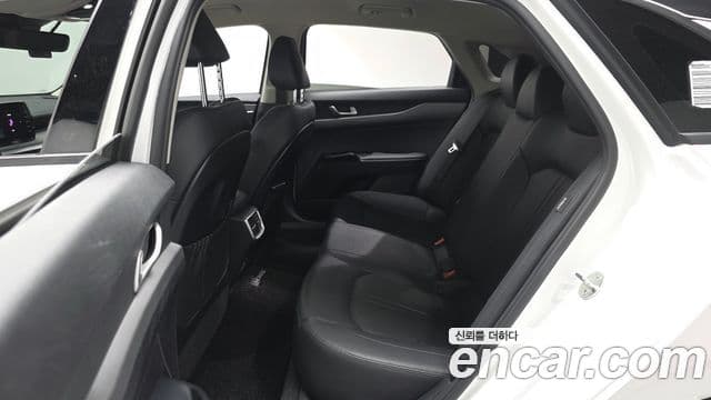 Kia K5 2023 — ფოტო 11/20
