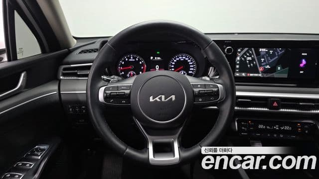 Kia K5 2023 — ფოტო 14/20