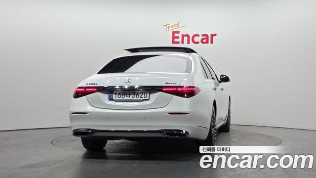 Mercedes-Benz S-Class 2024 — ფოტო 4/20