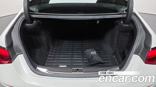 Mercedes-Benz S-Class 2024 — ფოტო 18/20