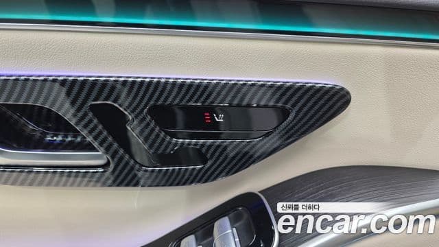 Mercedes-Benz S-Class 2024 — Photo 18/34
