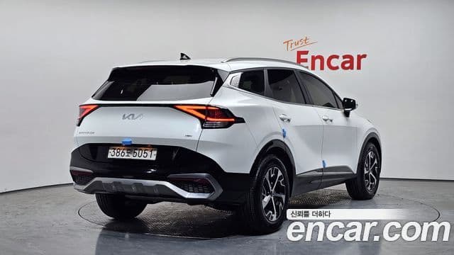Kia Sportage 2023 — Фото 2/20