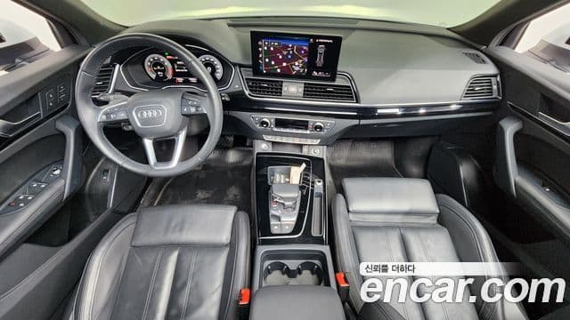 Audi Q5 2022 — Photo 19/34