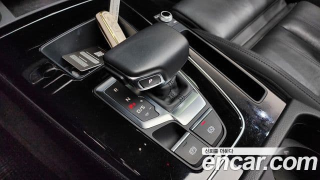 Audi Q5 2022 — Photo 22/34