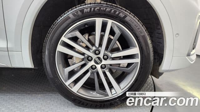 Audi Q5 2022 — Photo 16/34