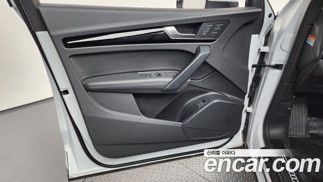 Audi Q5 2022 — Photo 33/34