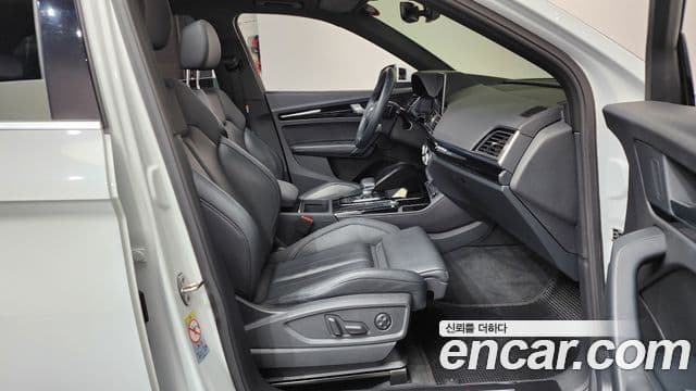 Audi Q5 2022 — Photo 27/34