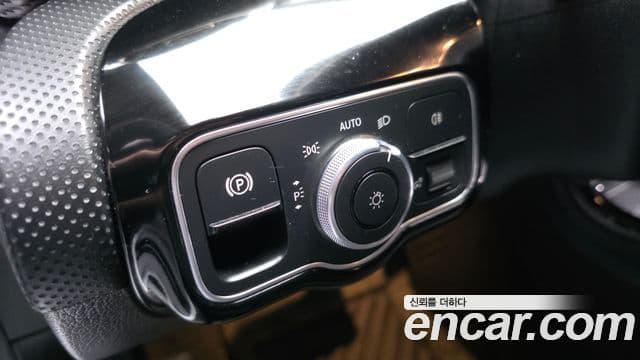 Mercedes-Benz A-Class 2021 — Şəkil 17/20