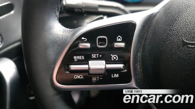 Mercedes-Benz A-Class 2021 — Şəkil 18/20