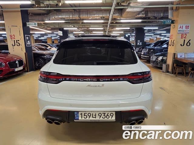 Porsche Macan 2022 — ფოტო 5/20