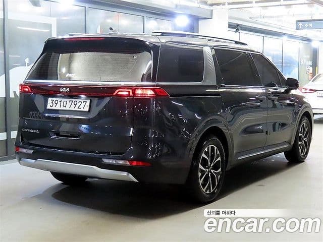 Kia Carnival 2021 — Фото 3/20