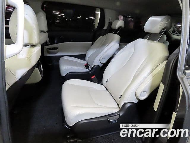 Kia Carnival 2021 — Фото 9/20