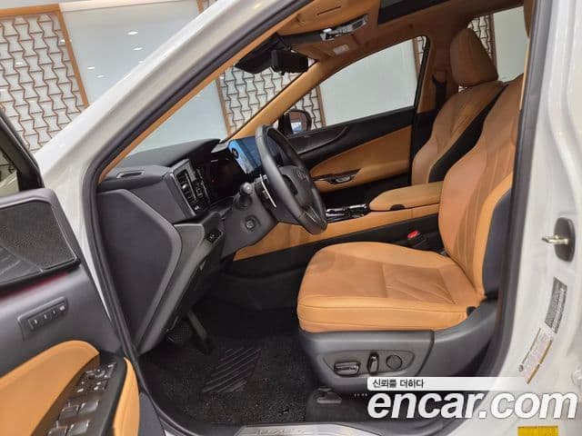 Lexus NX350h 2024 — ფოტო 8/15