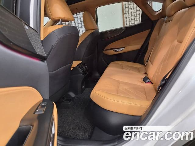 Lexus NX350h 2024 — ფოტო 14/15