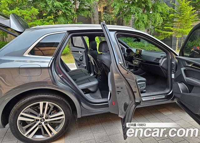 Audi Q5 2021 — Şəkil 8/20