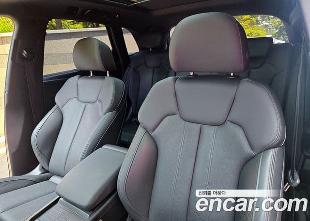 Audi Q5 2021 — Şəkil 14/20