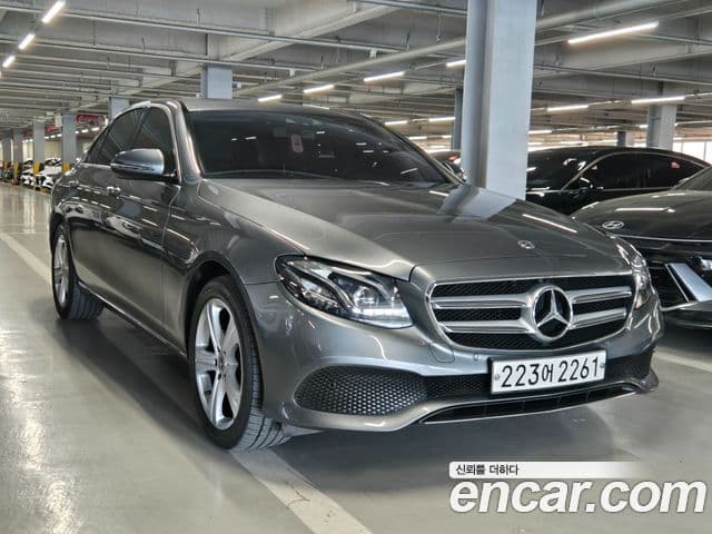 Mercedes-Benz E-Class 2018 — ფოტო 10/20