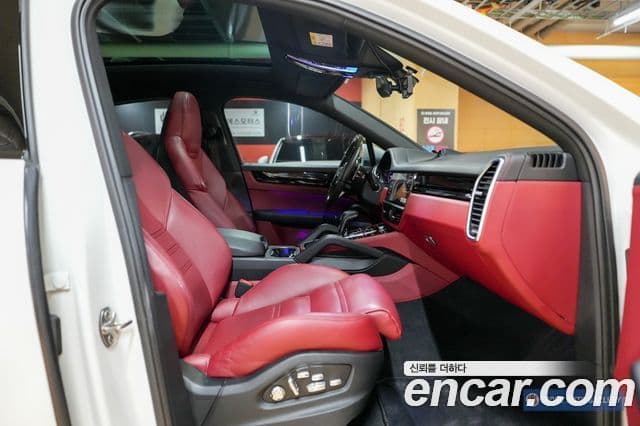 Porsche Cayenne 2020 — Şəkil 10/18