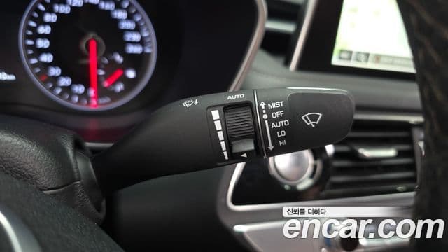 Genesis G70 2019 — Photo 31/36