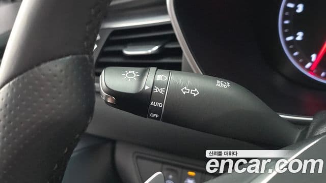 Genesis G70 2019 — Photo 26/36