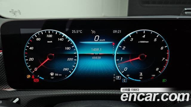 Mercedes-Benz A-Class 2021 — ფოტო 8/20