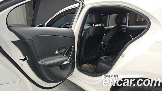 Mercedes-Benz A-Class 2021 — ფოტო 12/20