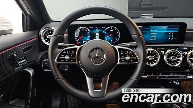 Mercedes-Benz A-Class 2021 — ფოტო 13/20