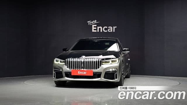 BMW 7 Series 2020 — ფოტო 8/20