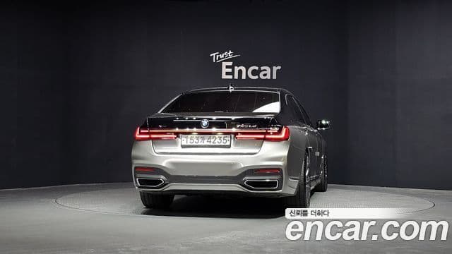 BMW 7 Series 2020 — ფოტო 6/20