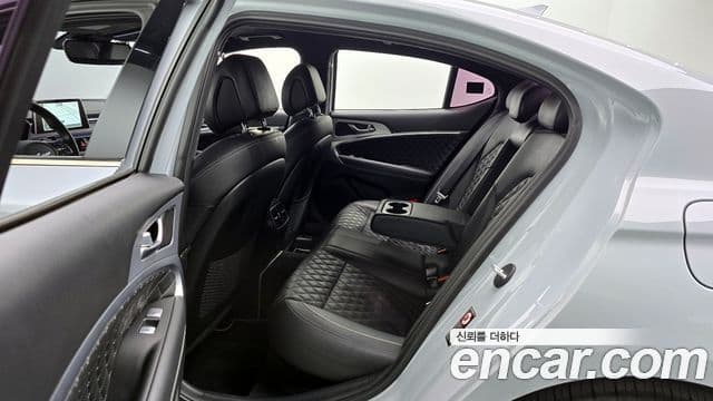 Genesis G70 2018 — ფოტო 11/20
