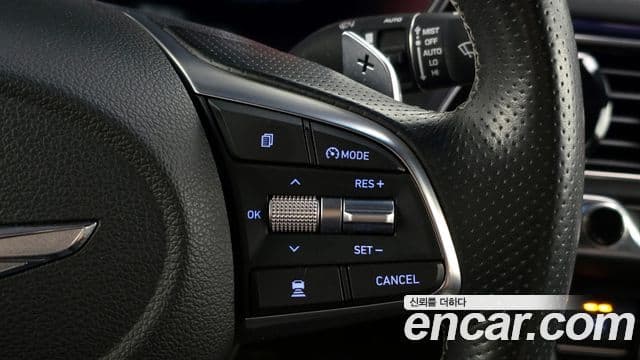 Genesis G70 2018 — ფოტო 15/20