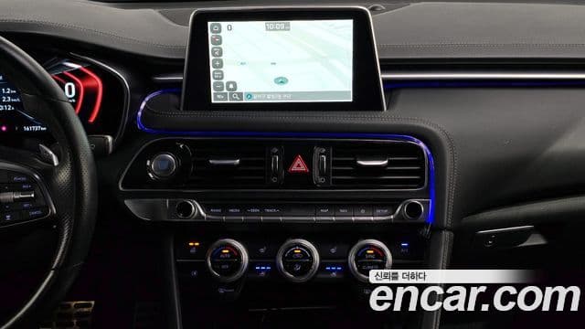 Genesis G70 2018 — ფოტო 19/20