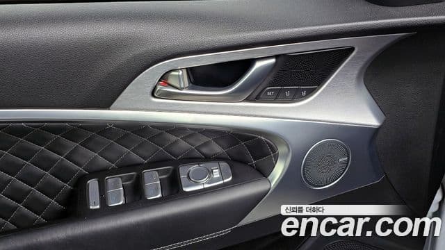 Genesis G70 2018 — ფოტო 20/20