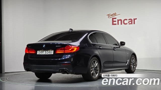 BMW 5 Series 2018 — ფოტო 2/20