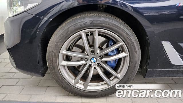 BMW 5 Series 2018 — ფოტო 5/20