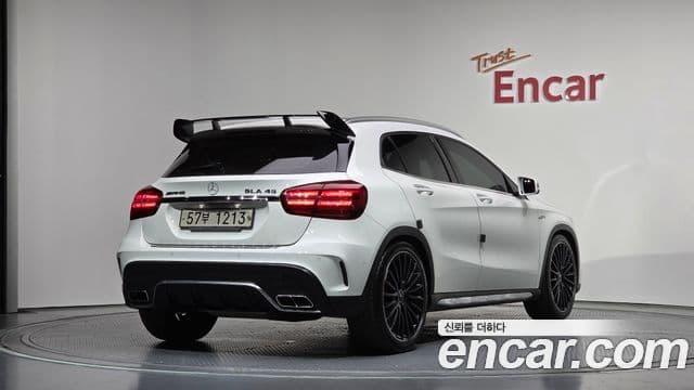 Mercedes-Benz GLA-Class 2019 — Фото 1/20