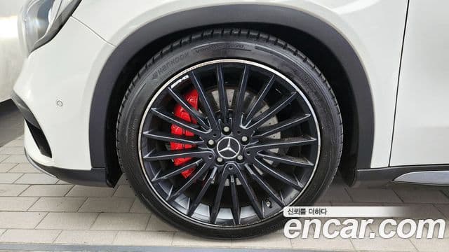 Mercedes-Benz GLA-Class 2019 — Фото 4/20