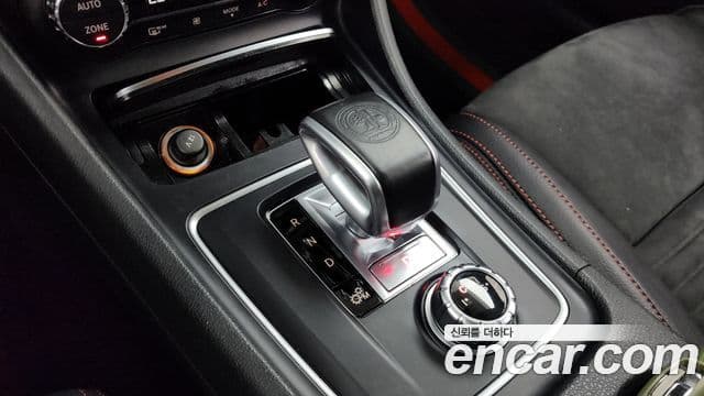 Mercedes-Benz GLA-Class 2019 — Фото 7/20