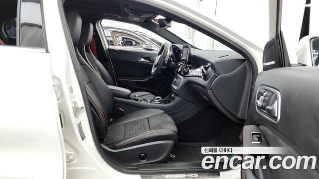 Mercedes-Benz GLA-Class 2019 — Фото 11/20