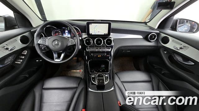 Mercedes-Benz GLC-Class 2018 — Şəkil 7/20