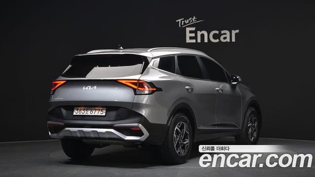 Kia Sportage 2021 — Фото 2/20