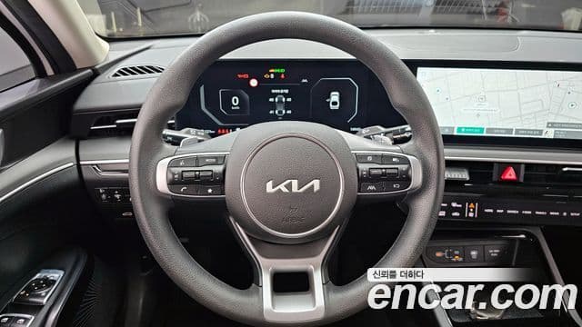 Kia K5 2024 — ფოტო 13/20