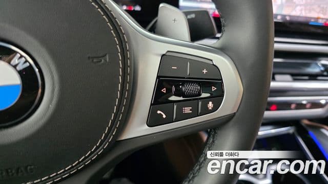 BMW X6 2025 — Photo 28/38