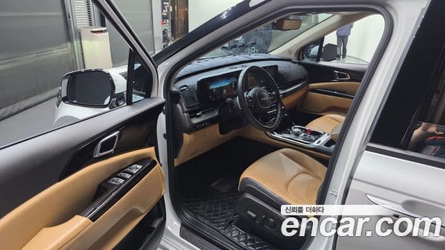Kia Carnival 2023 — ფოტო 10/20