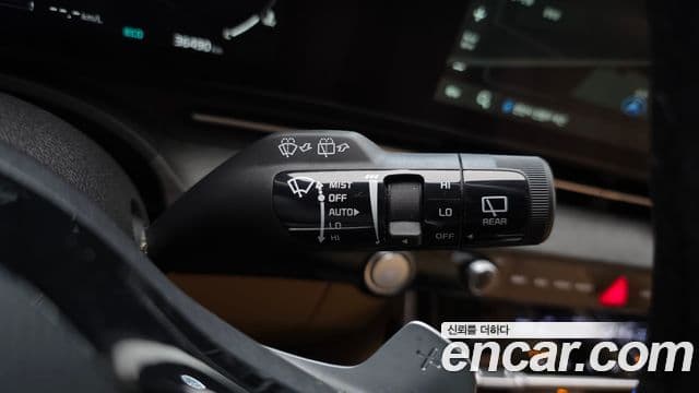 Kia Carnival 2023 — ფოტო 16/20