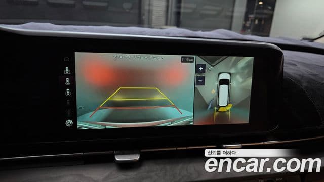 Kia Carnival 2023 — ფოტო 19/20
